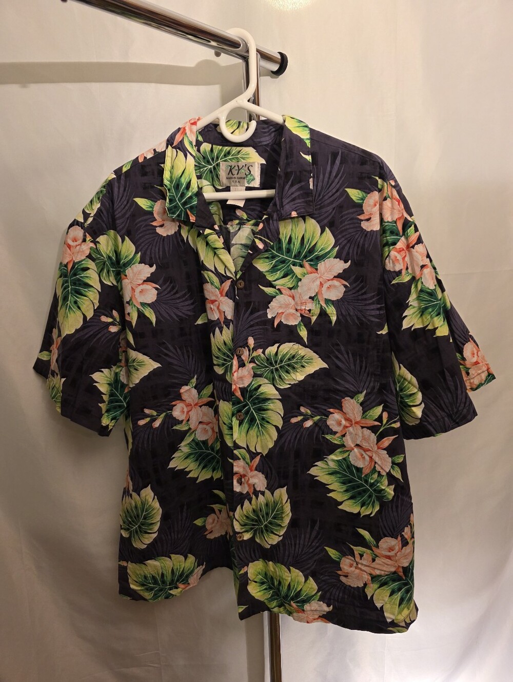 Hawaiian Button-Front Shirt